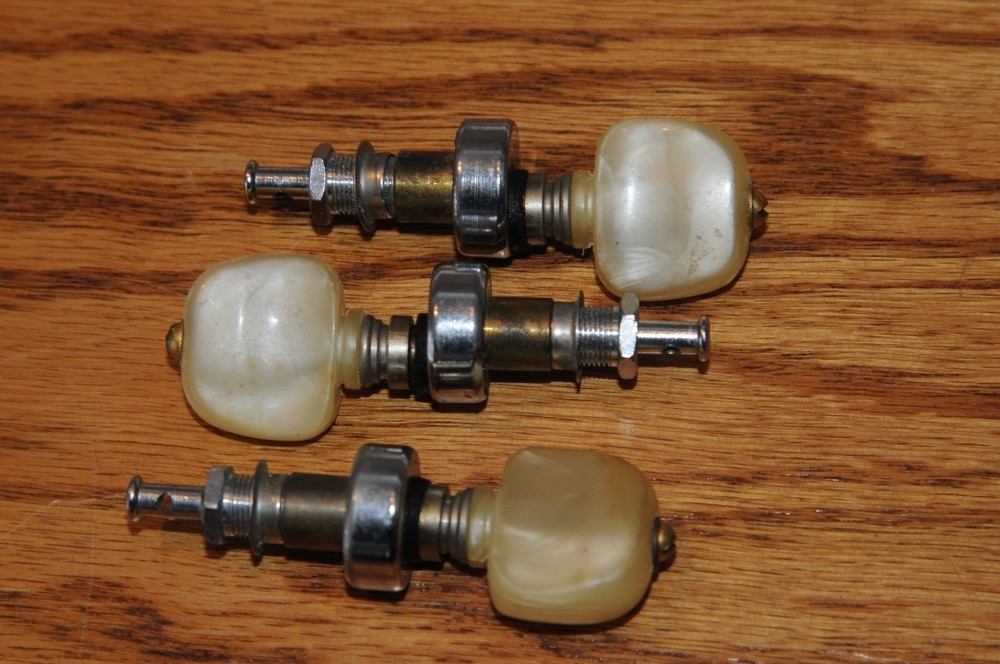 3 Three Geared Peg Tuning Knobs off Gibson Banjo Vintage Musical Instrument Part