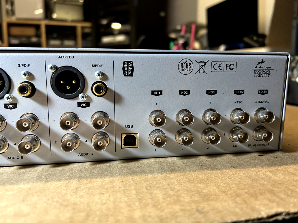 Antelope Isochrome Trinity High Definition Master Clock