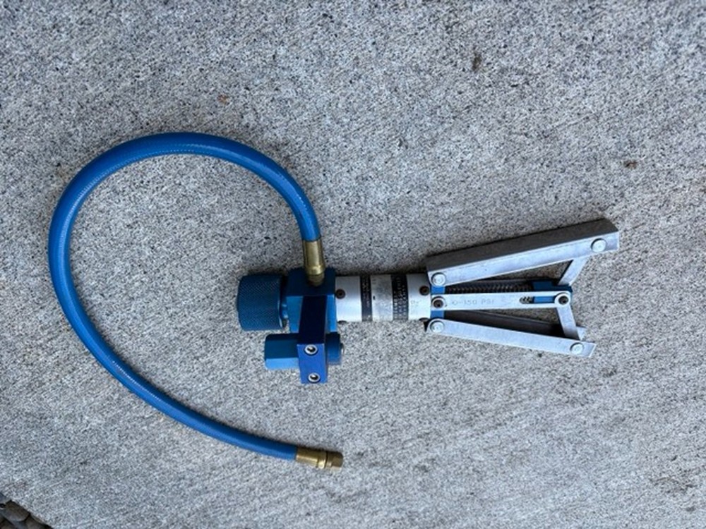 3D Instruments #8103-100 Range 0-150 PSI Hand Held Test Pump