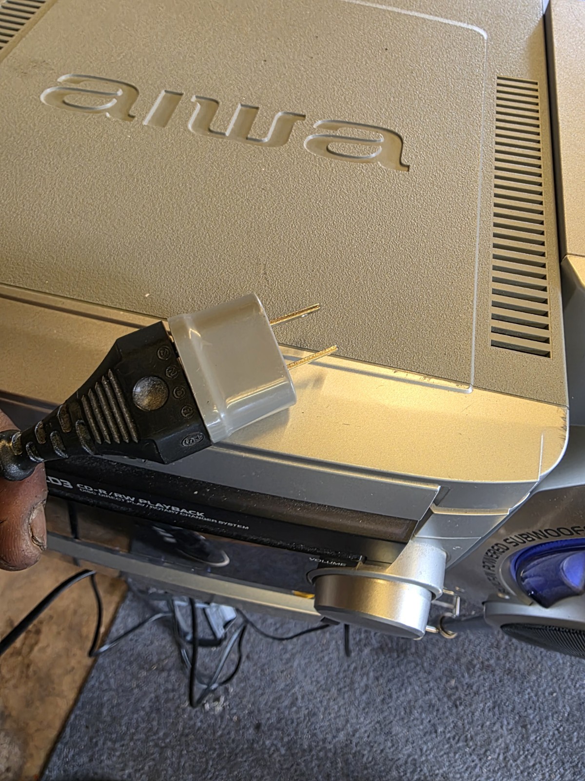 AIWA CX-NSZ705HT Compact Stereo System w/ Dual Powered Subwoofers – AM/FM Works