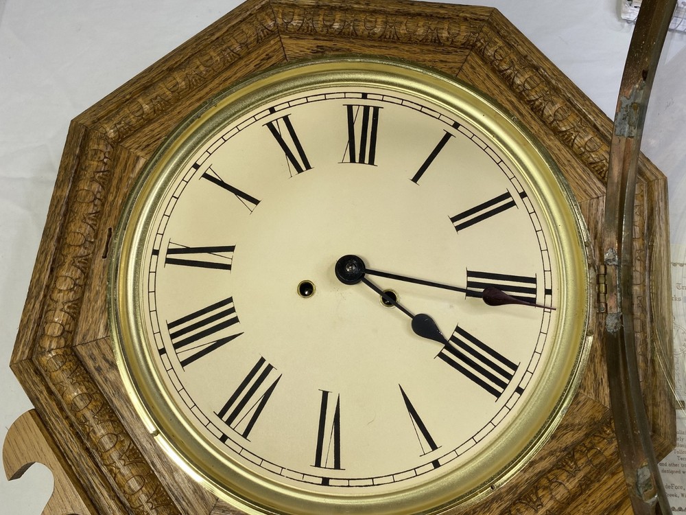 Urgos 1977 Regulator Wall Clock Model 4008 – Working