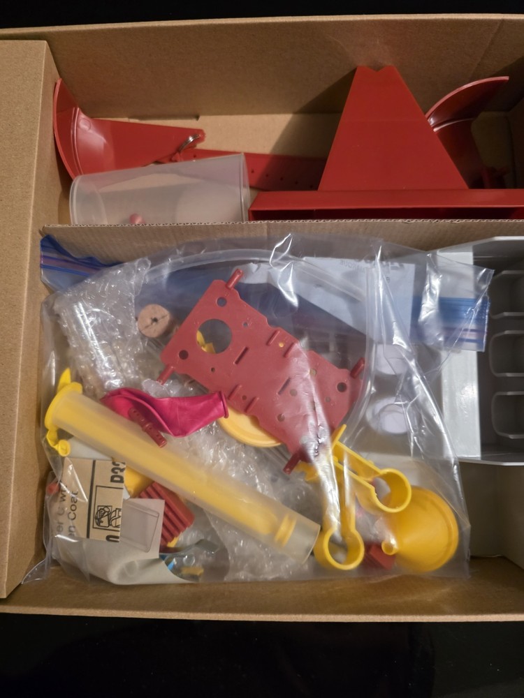 EduScience Lab Deluxe Physics Kit STEM 250+ Experiments Ages 8+ New Sealed