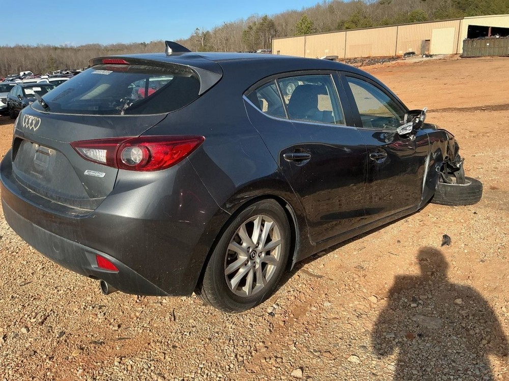 3 2016 Glove Box 4920055