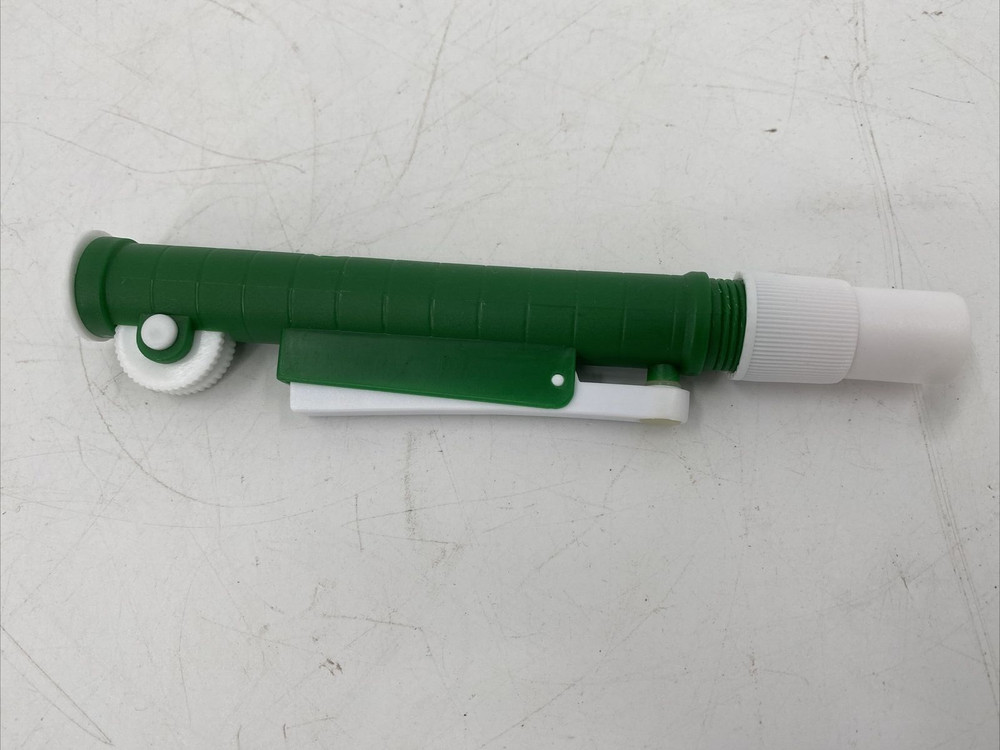 Pipette Pump 10ml Green (Single) EB-11458