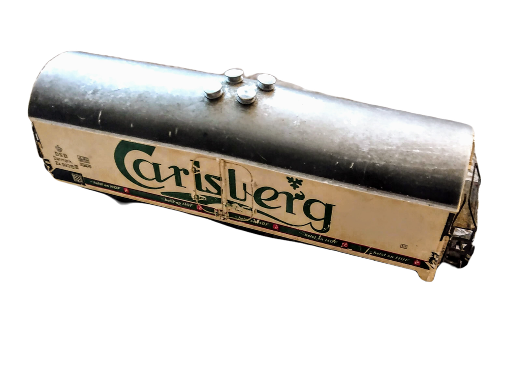 HO SCALE CARISBERG TRAIN CAR