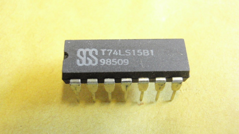 IC BAUSTEIN 74LS15 20626-181