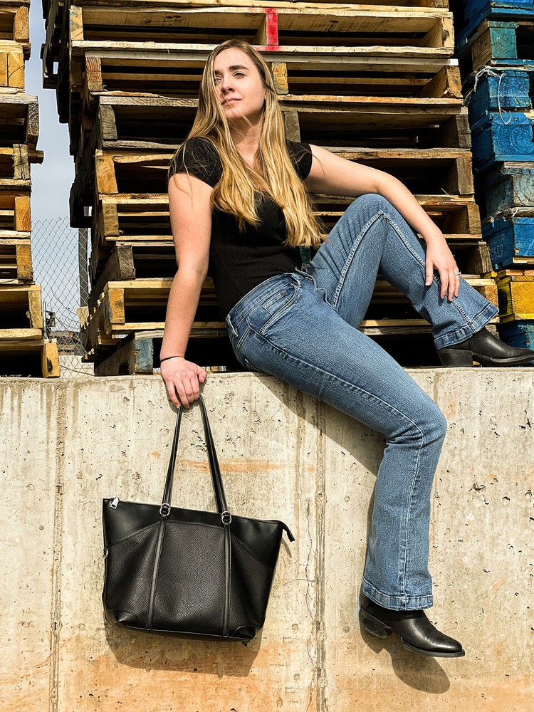Sleek line Grace concealed carry handbag