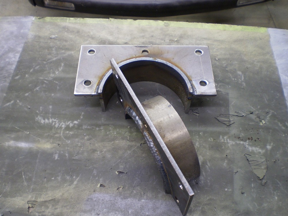 Universal Round mini c notch bolt in