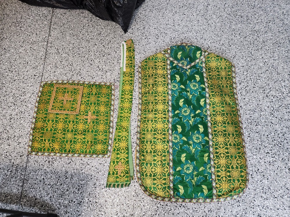 Antique Fiddleback Chasuble