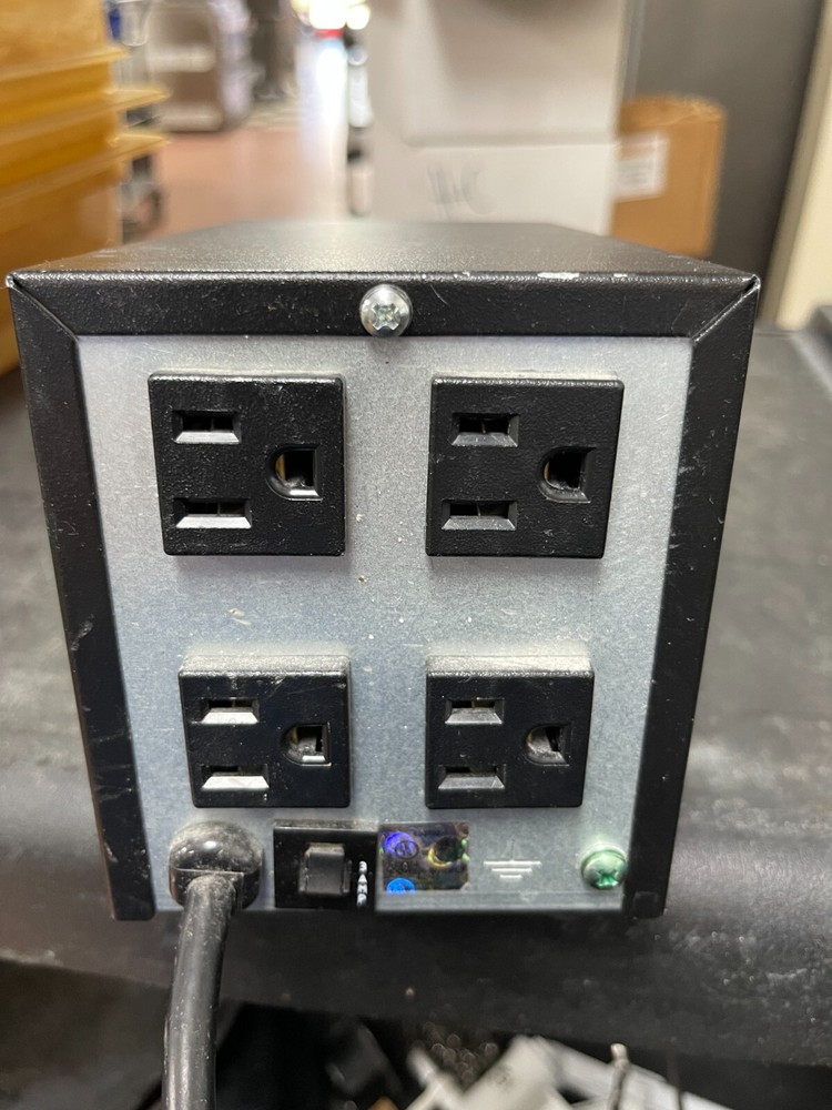 ONEAC PC240A Power Conditioner with 4 Outputs