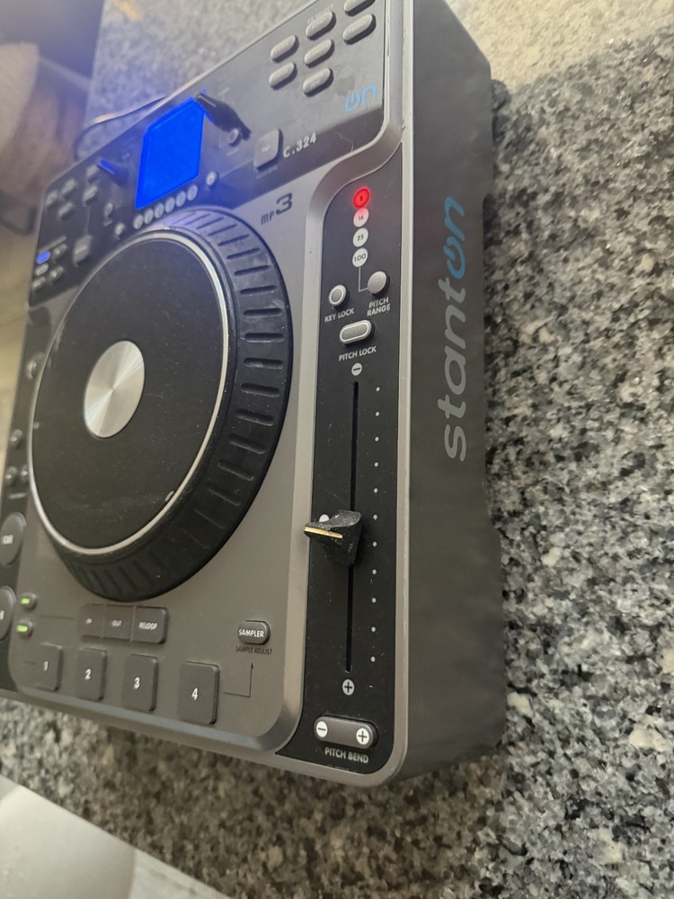 Stanton C.324 Tabletop DJ Turntable Mixer CD Player Needs Repair "No Disc" ERROR