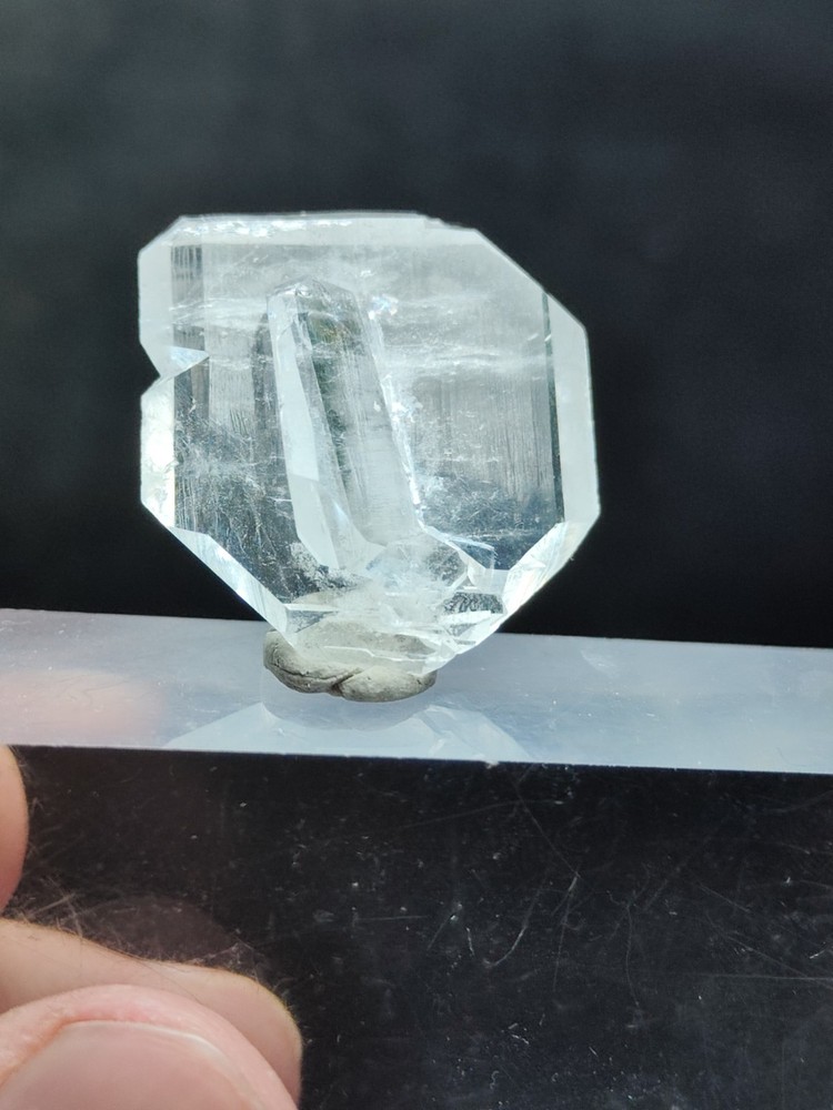 Faden Quartz DT Transparent Crystal Has Good Luster & Nice Termination