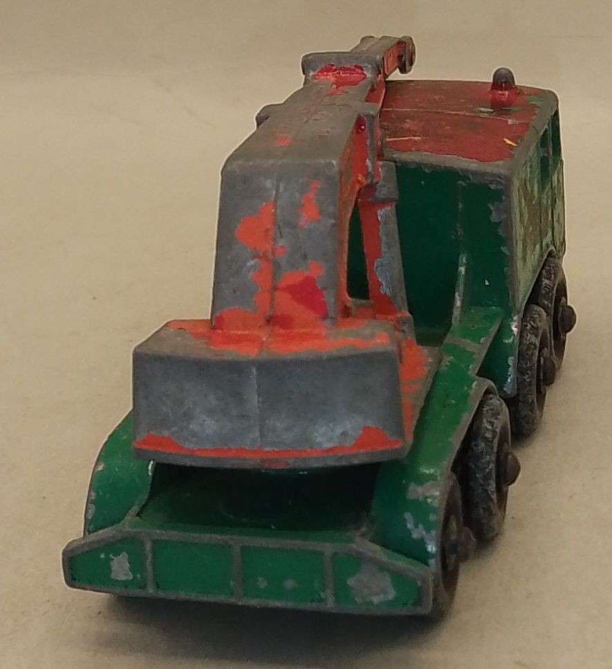 Matchbox 8 wheel Crane No.30