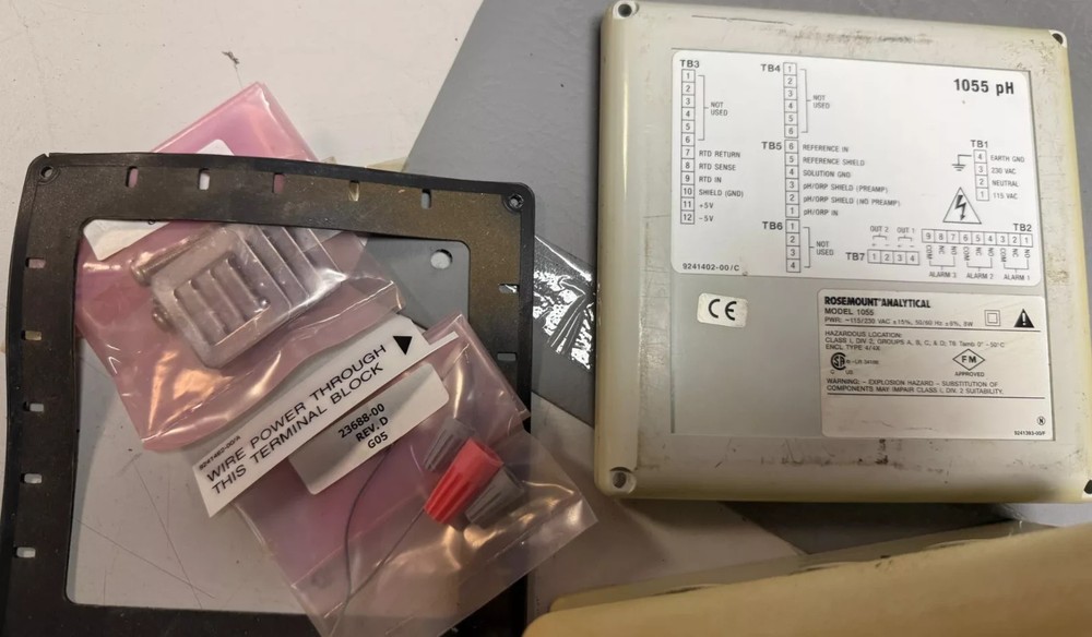 Rosemount Analytical Solu Comp II ph Analyzer Model 1055-01-10-22