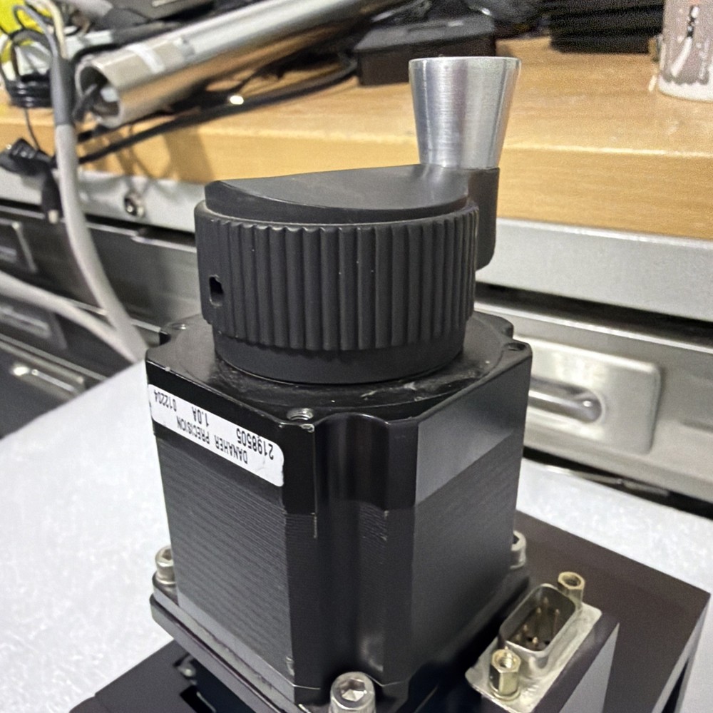 DANAHER Precision Systems motorized precision stage NEMA23 with mounting bracket