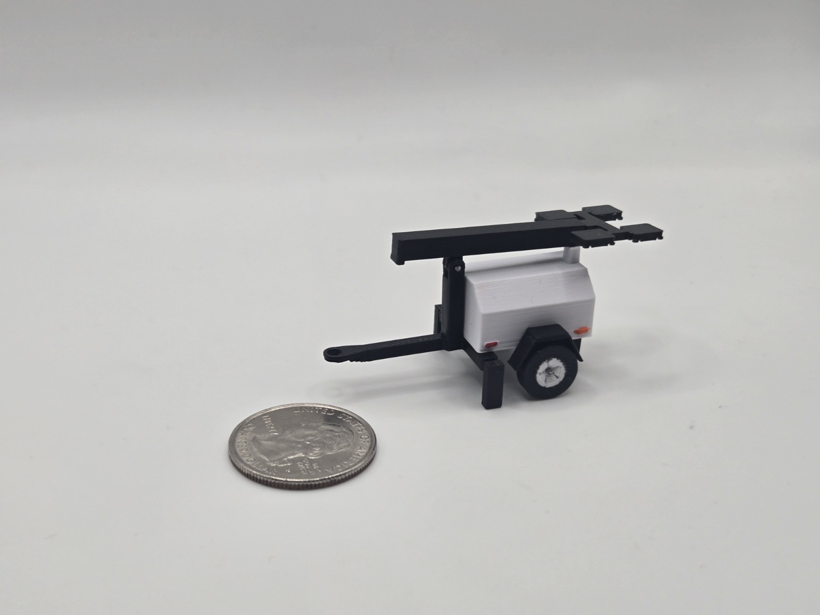 1/64 Scale Posable LED Light Tower in White