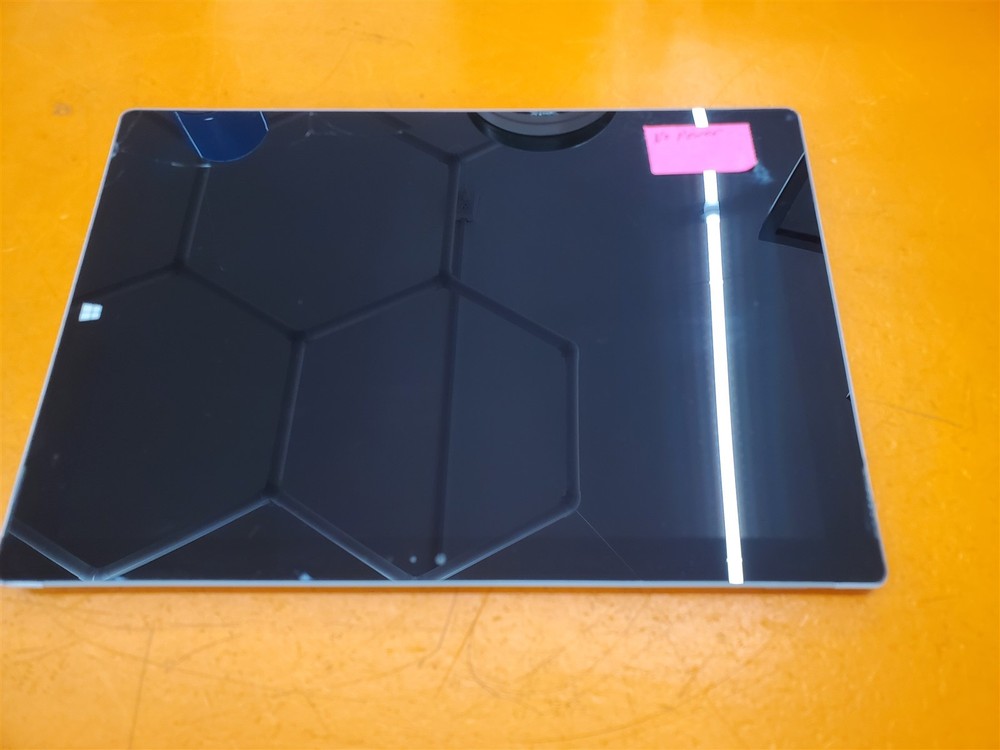 ⭐️⭐️⭐️⭐️⭐️ **DEFECTIVE** Microsoft Windows Surface 1631 128 GB Tablet 12"