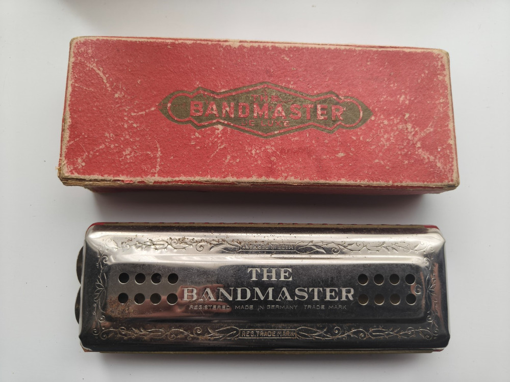 Vintage tremolo harmonica Bandmaster C/G