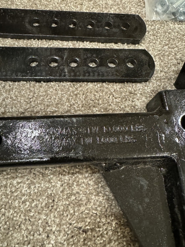 90 00 1069 10K Equal I Zer Hitch - Missing Spring Arms