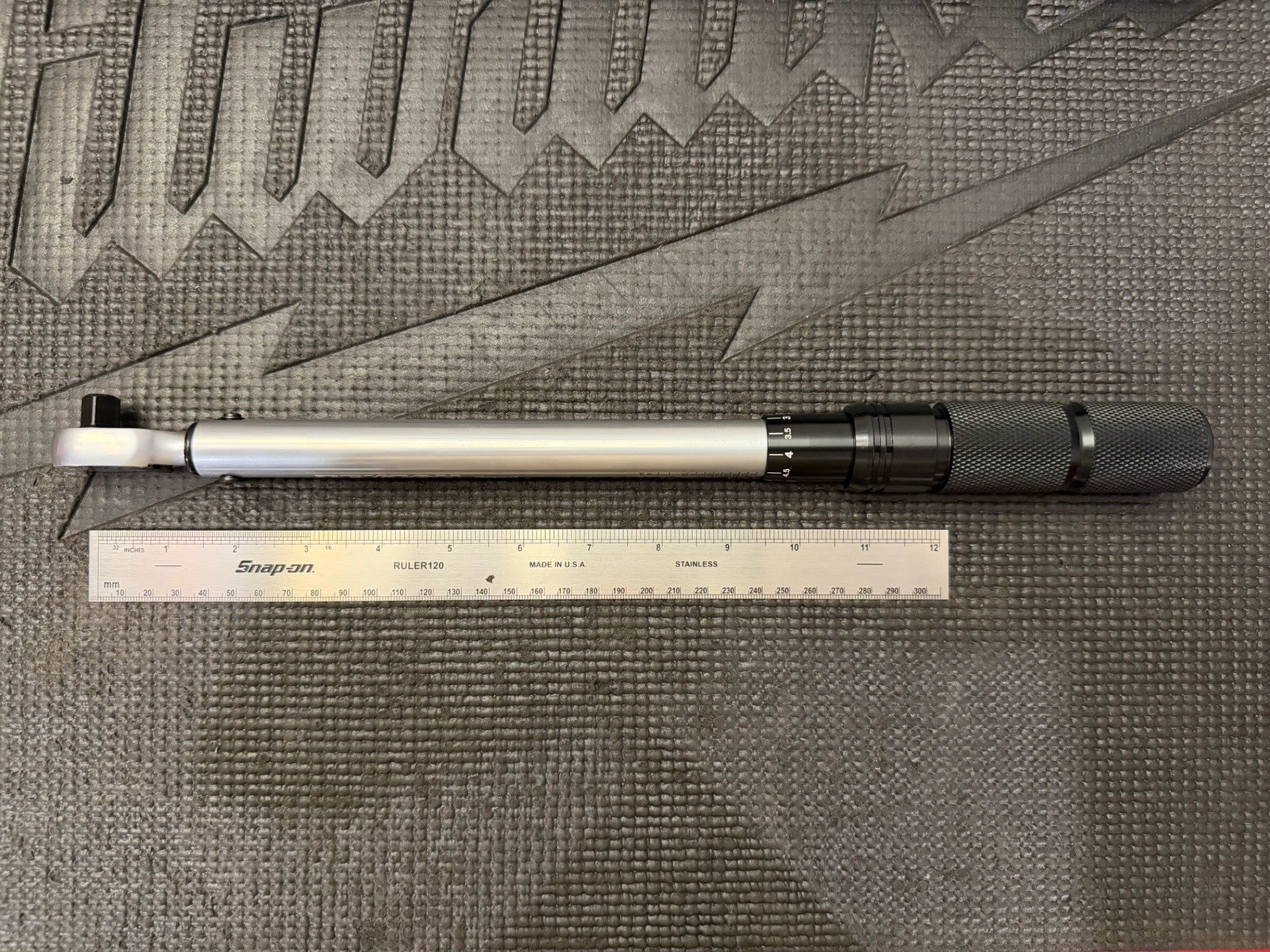 Tekton 3/8” 10-100 ft/lb 90 Tooth Micrometer Torque Wrench - TRQ51402