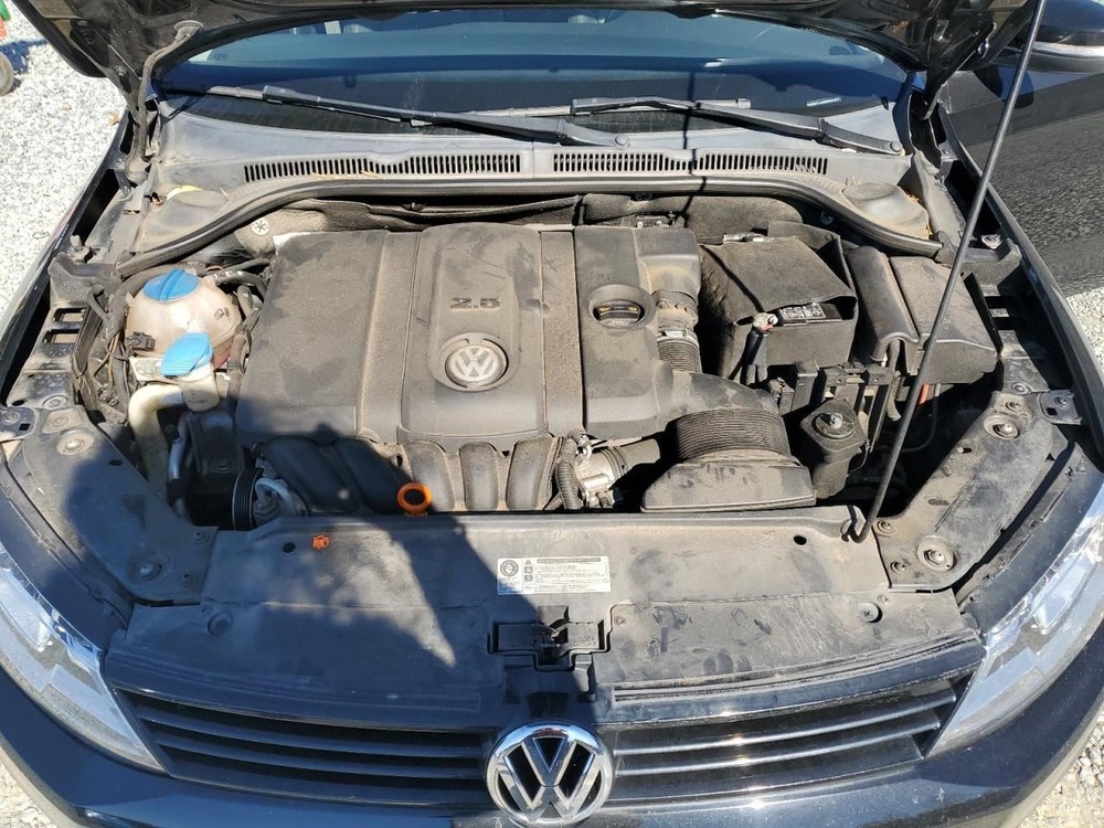 Engine ECM Electronic Control Module 2.5L Automatic Fits 11-14 JETTA 4889388