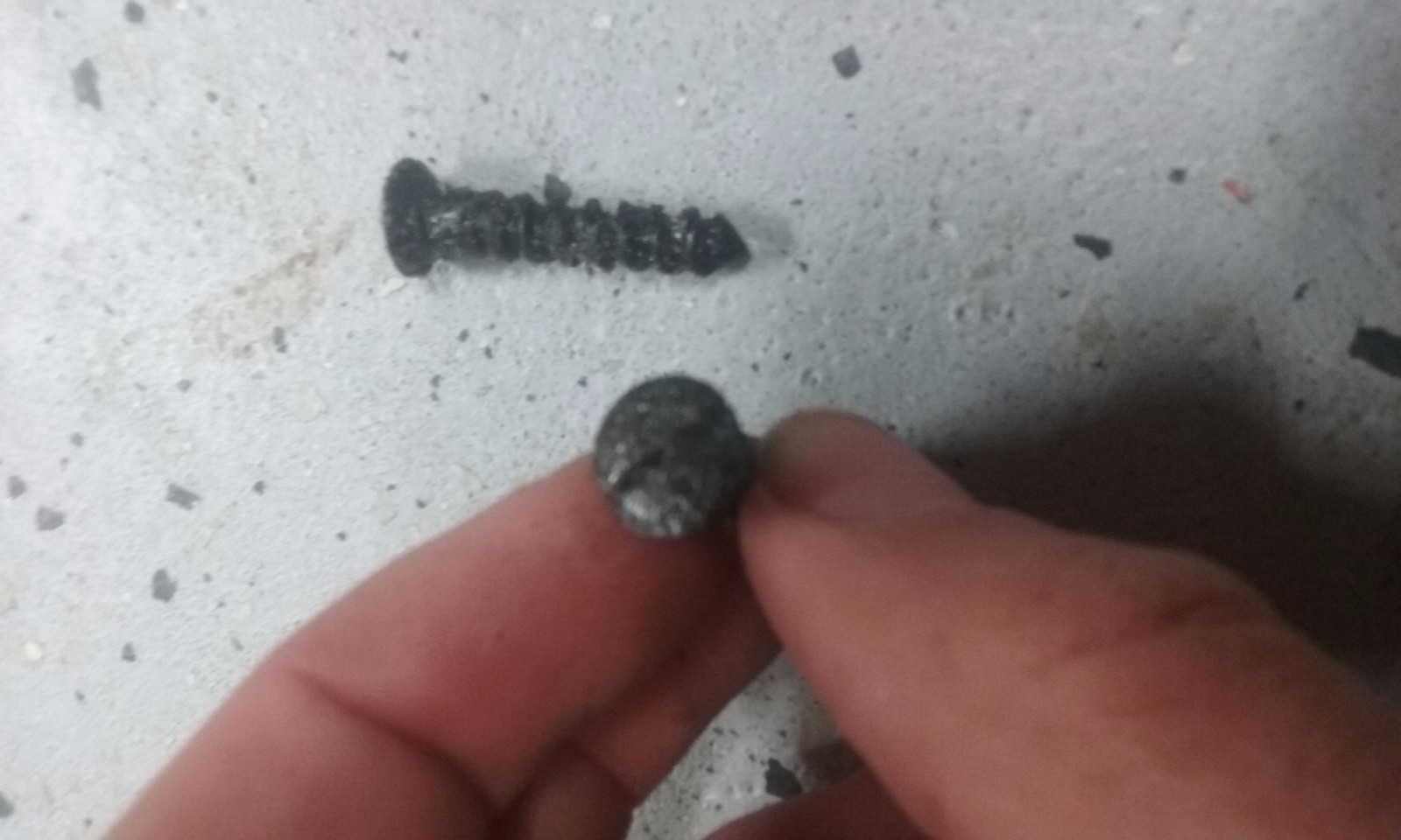 MAUSER 98K RIFLE WOOD SCREWS  SET OF 2    X123