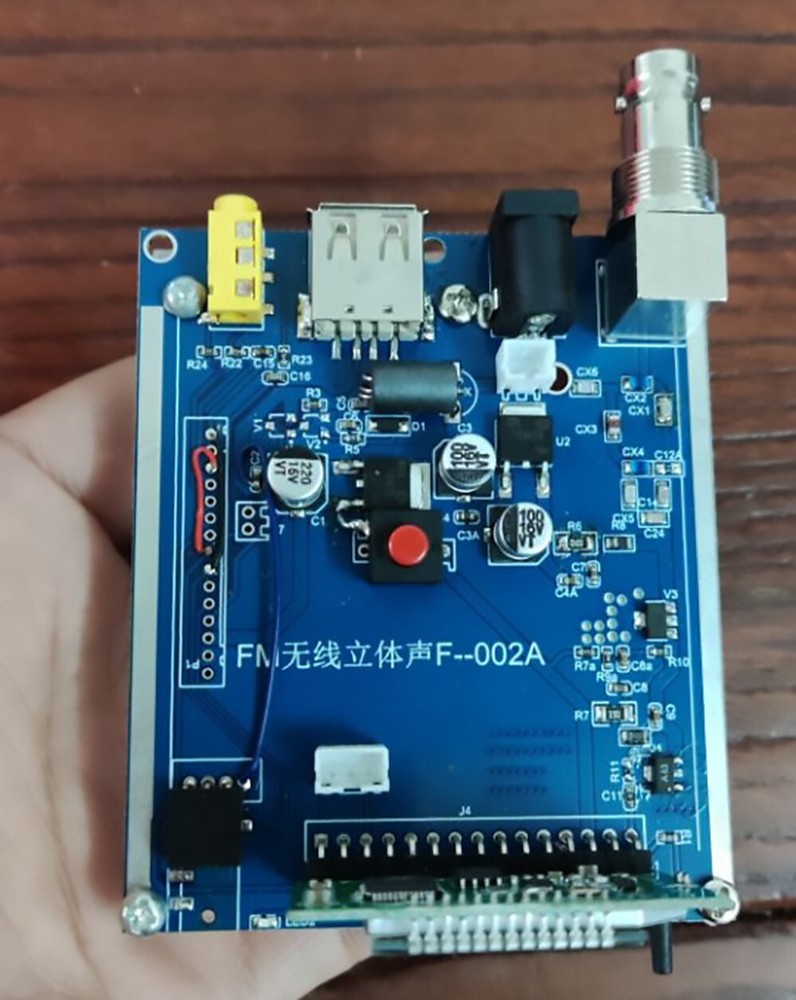 FM Transmitter PLL Stereo 108MHz Digital Radio broadcast Station Antenna 0.5w