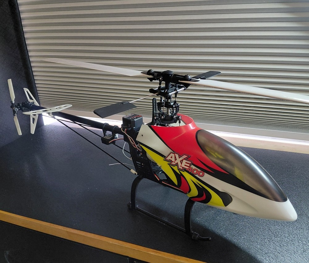 Heli-Max AXE 400 3D RTF Helicopter