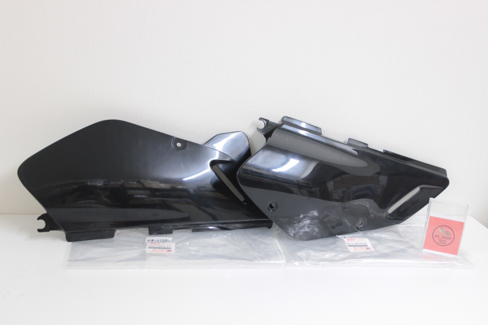 SUZUKI 1996 - 2020 DR650SE BLACK SIDE FRAME COVERS OEM LEFT & RIGHT in stock