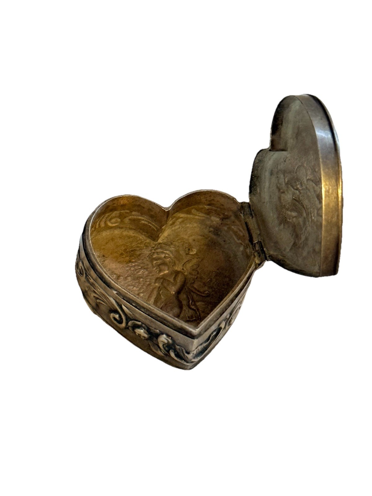 Antique Old Couple Cherub Dog Repousse Hanau .800 Silver Heart Pill Box German