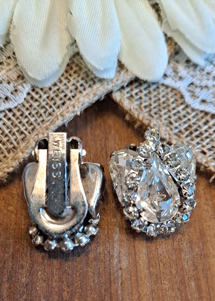 Weiss Vintage Clip-On Earrings