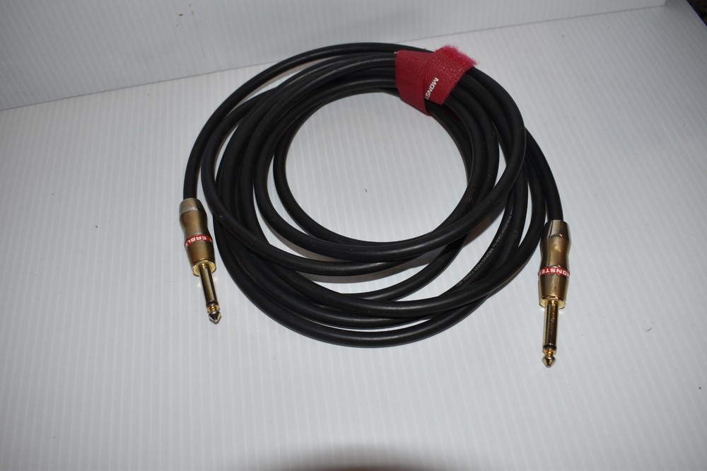 MONSTER & HOSA GUITAR CABLES (BFR85)