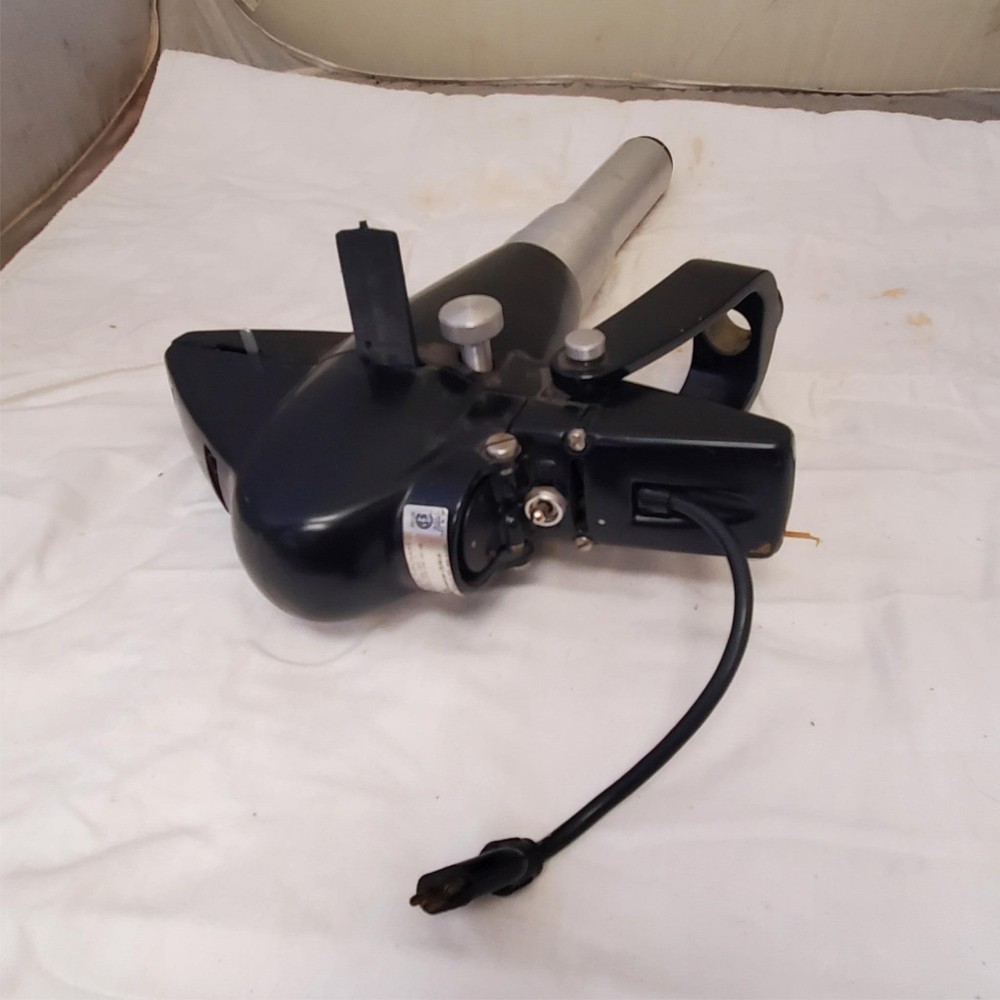 Vintage American Optical Project-O-Chart Vision Testing Unit 11082