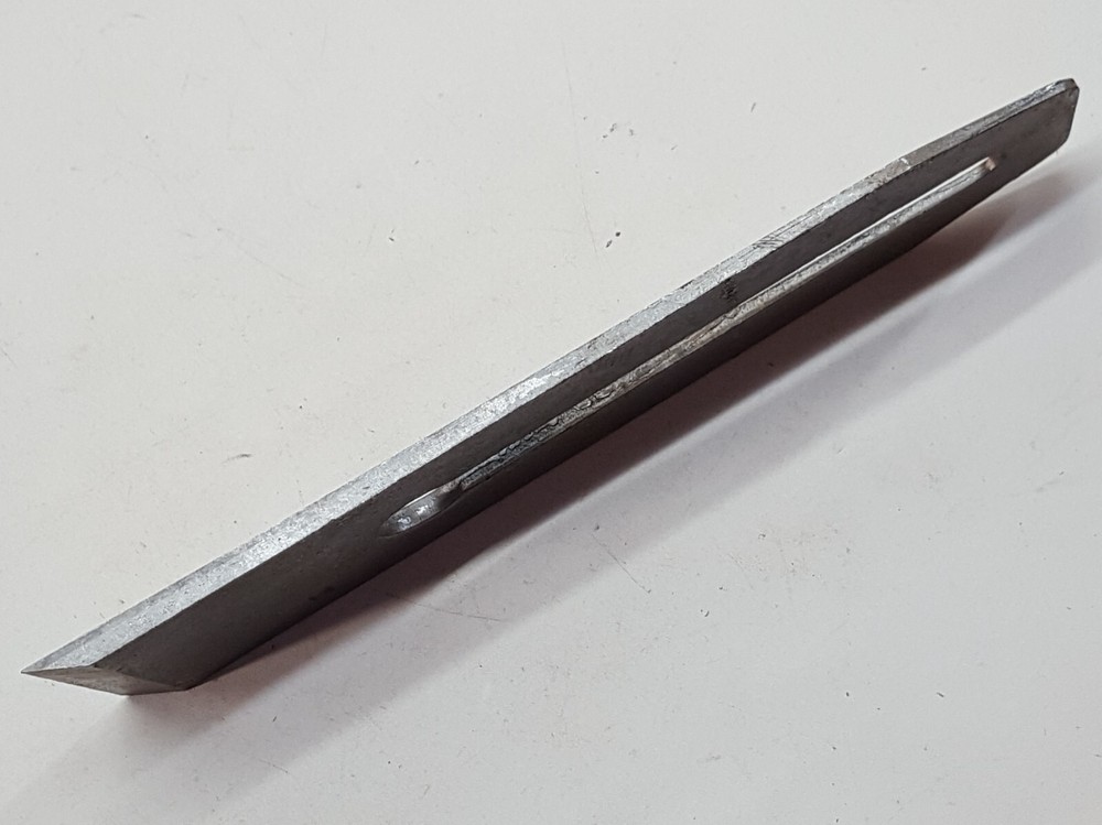 3062 Eclipse Tapered Iron, 2" Wide