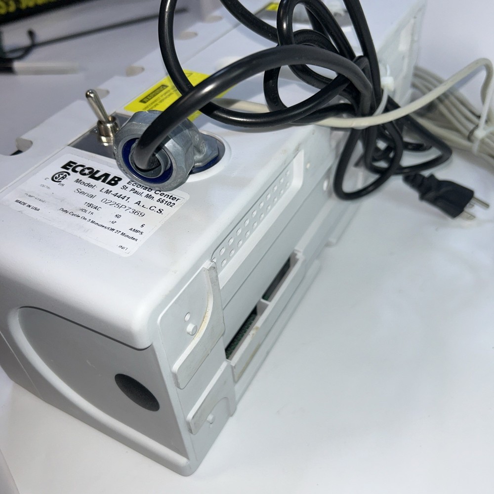 ECOLAB Advanced Laundry Control 4 Pump Model LM4441 (PUMP ONLY)