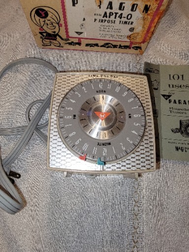 Vintage Paragon Time Switch Model APT4-0 all purpose timer Tested W/Box