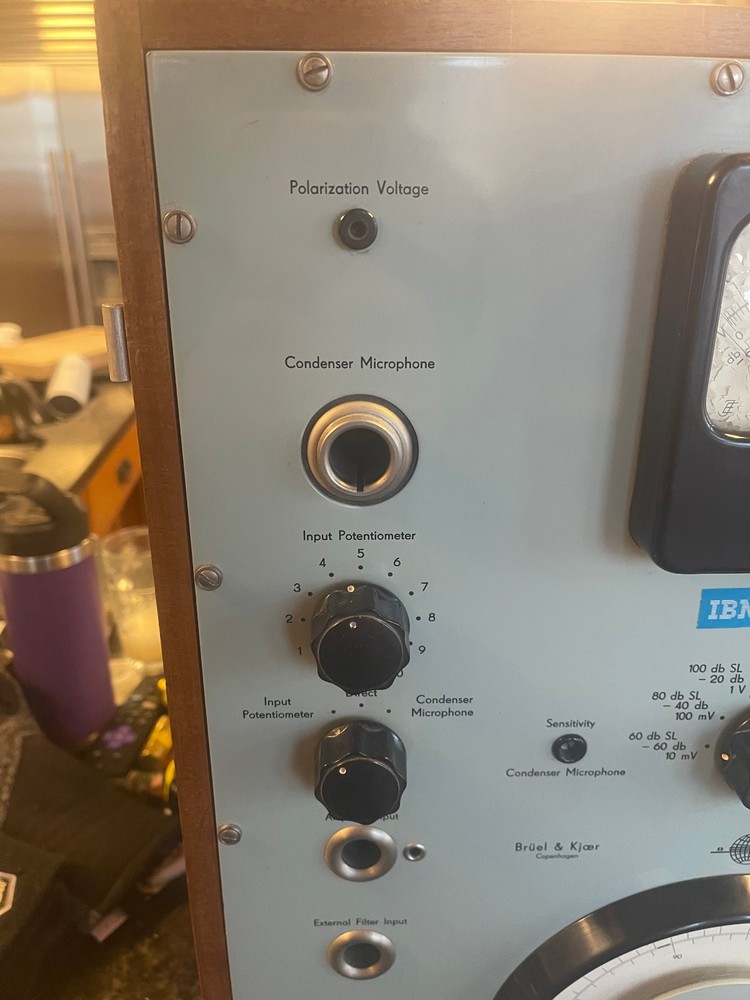 B&K Frequency Analyzer Type 2107