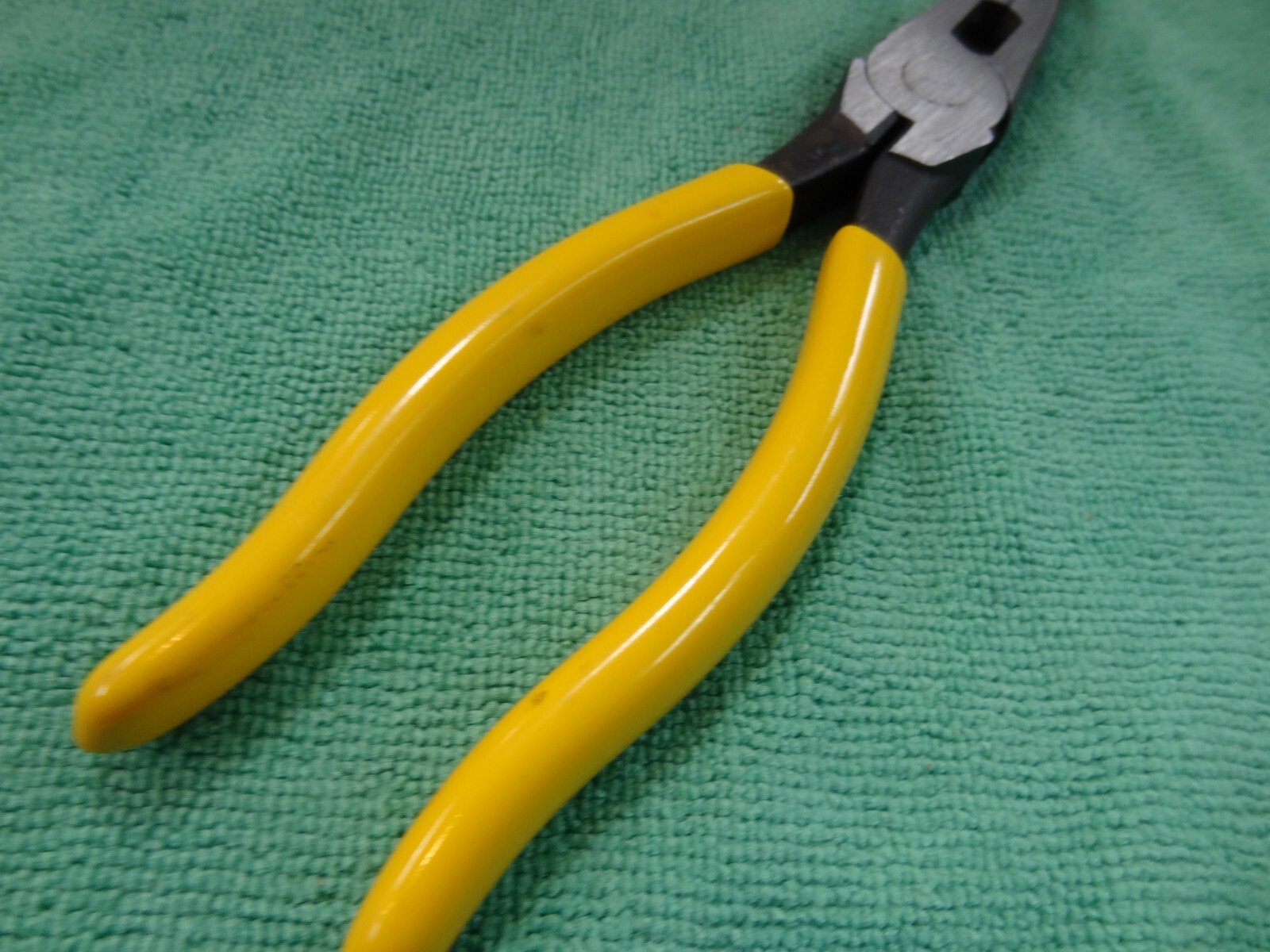 Klein Tools D203-8 Pliers, Needle Nose Side-Cutters 8-Inch - FREESHIPPING!