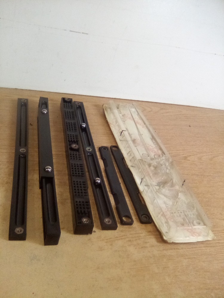 Bostrom 6222132-001 Roller Guide Kit "INCOMPLETE"