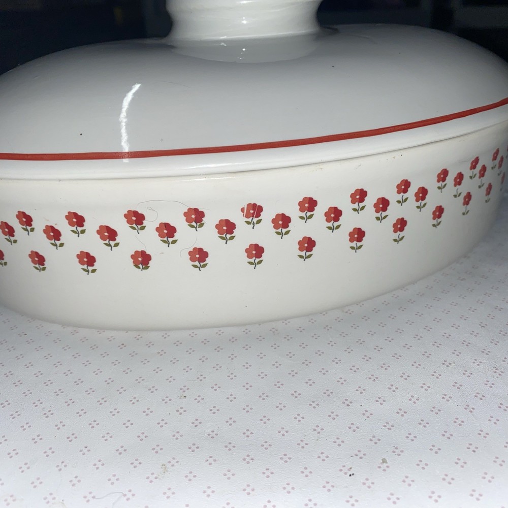 Nelson McCoy LA Red Oval 1.5 Quart Covered Casserole