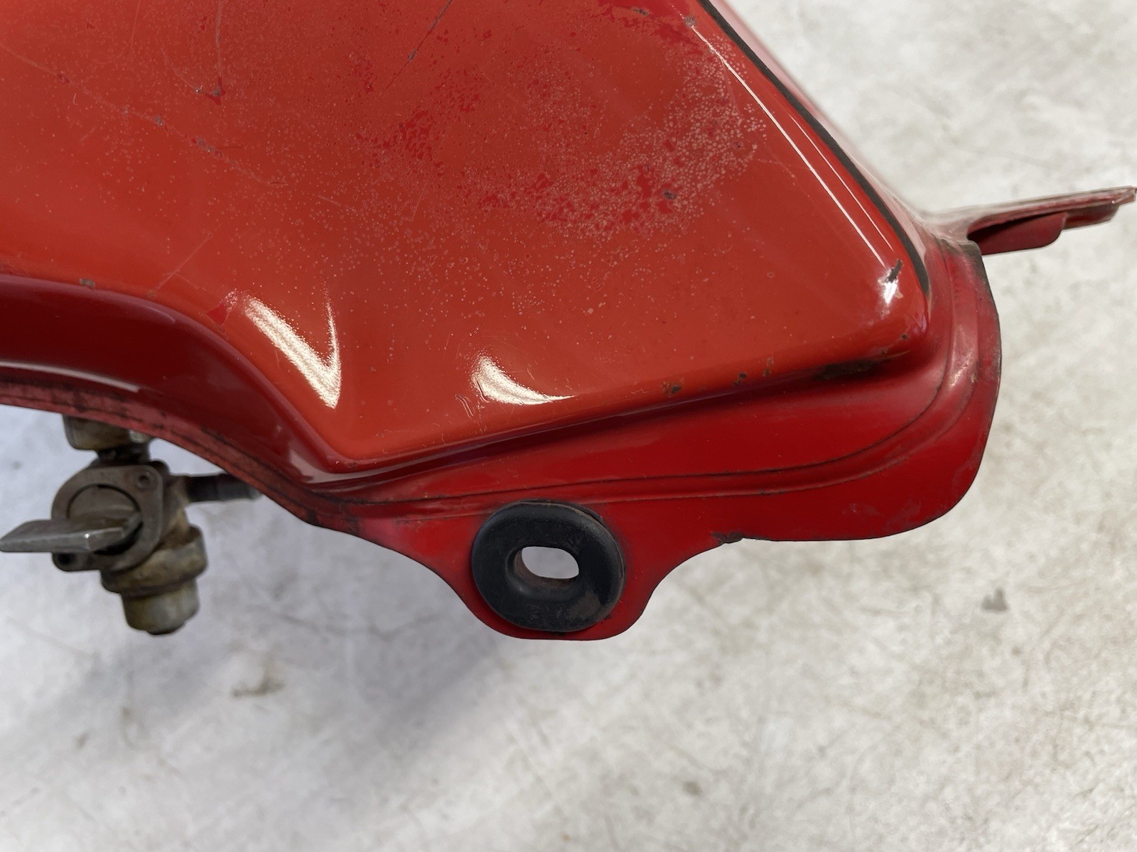 1985-87 Honda ATC 250ES Big Red Gas Fuel Tank OEM W/ KEIHIN Petcock Rust Free