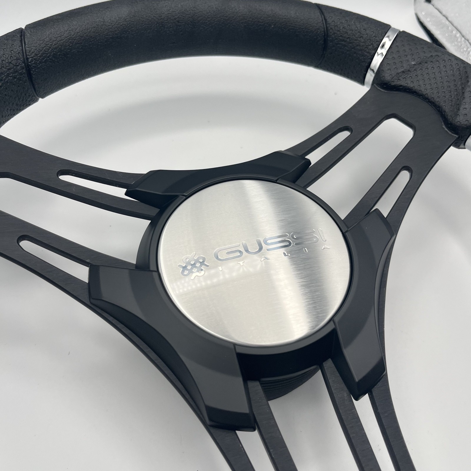 Gussi Italia Boat Steering Wheel Black Brushed Alum Spokes KEYED | Gussi Italia