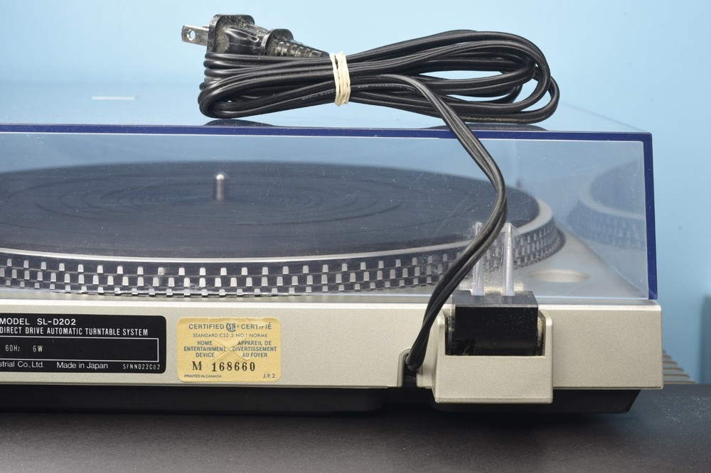 Technics SL-D202 Direct Drive Automatic Turntable System Ortofon VMS3E Cartridge