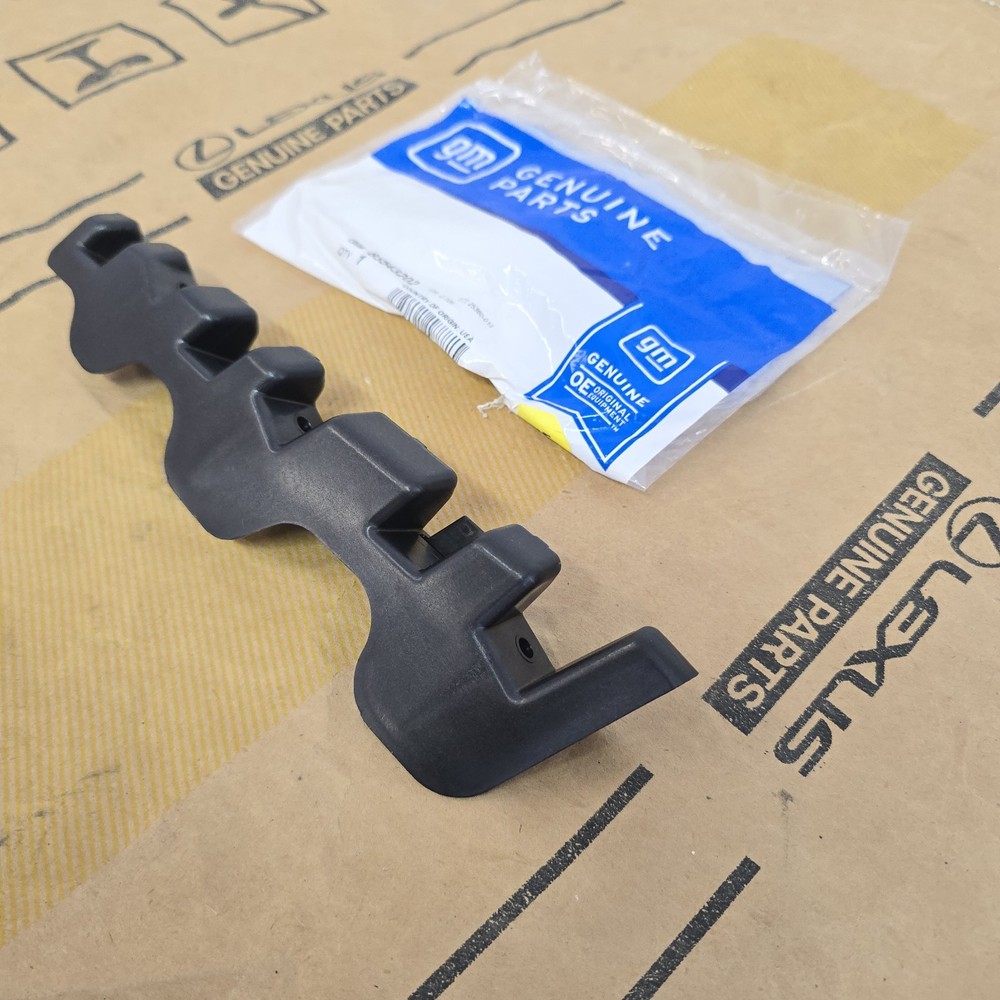 Genuine GM Lower Bracket 85543202