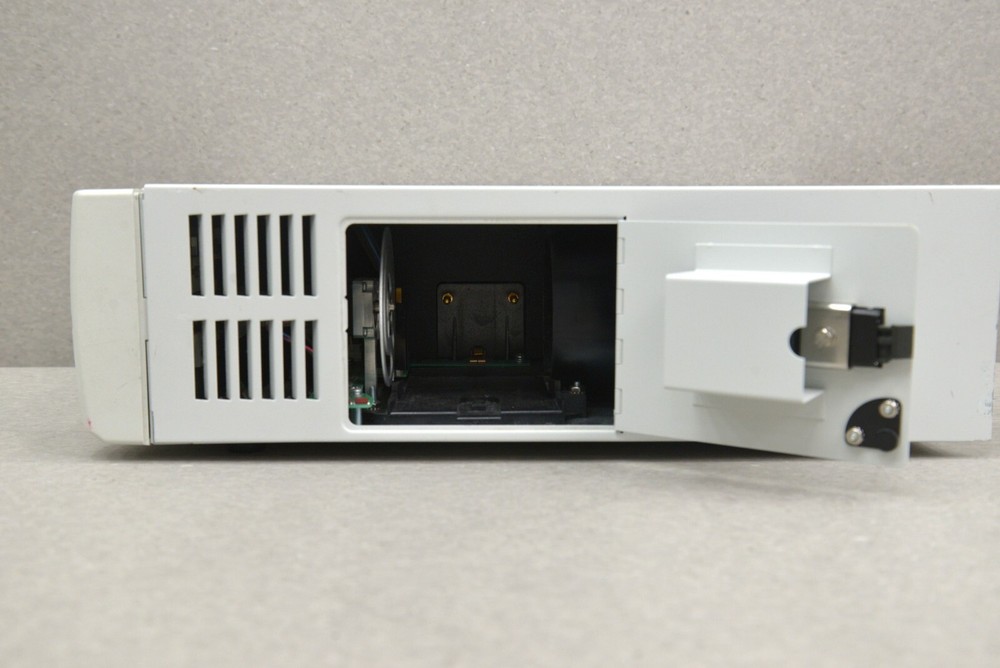 Stryker ENDOSCOPY X8000 Light Source REF 220-200-000