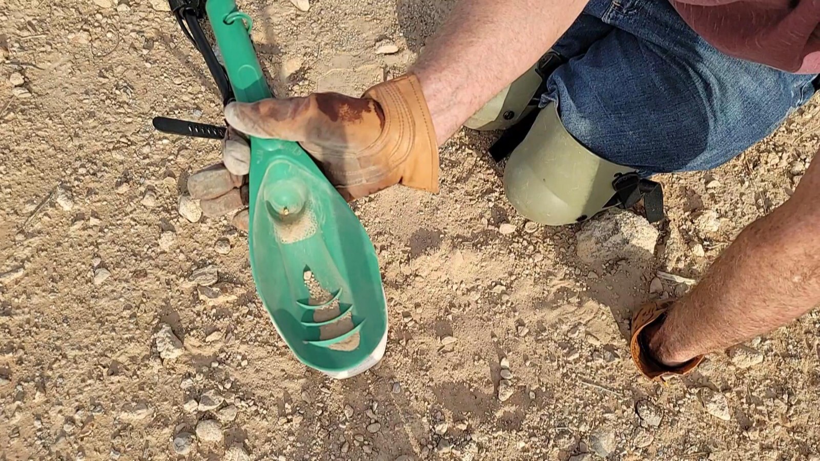 NEW Doc's Exclusive Gold PIT™ Treasure Scoop portable gold pan REVOLUTIONARY!