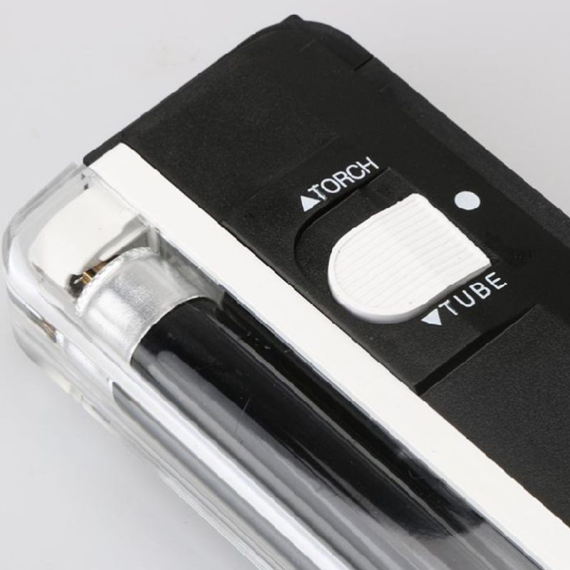 Protable LED Torch Lights Plastic ABS Material LED Flashlights Battery Operated