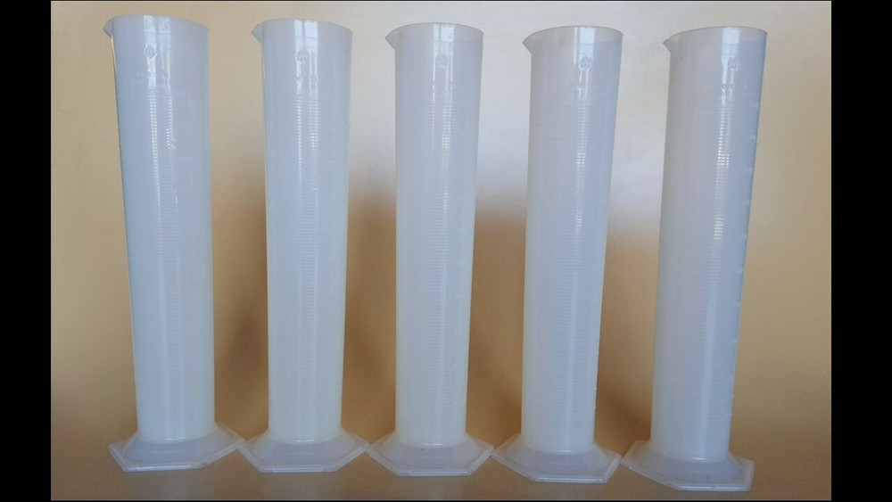 USED (1) Graduated Cylinder, 2000 ml, PP