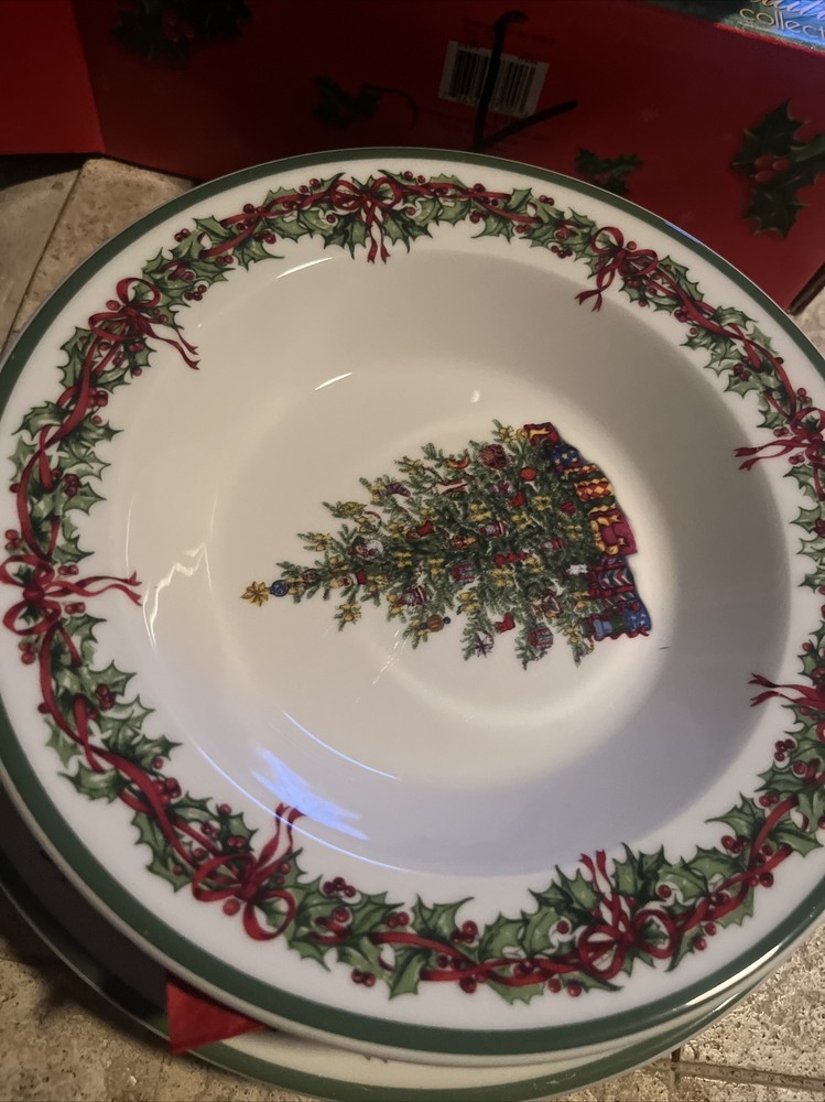 Christopher Radko holiday celebrations dinnerware 7 Piece set earthenware