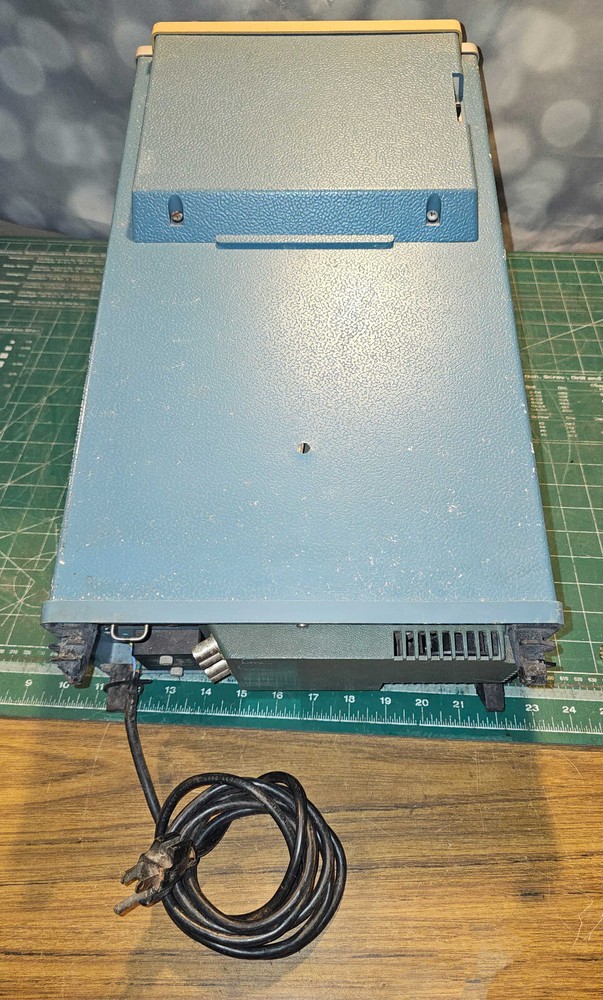Tektronix 466 Storage Oscilloscope + DM44